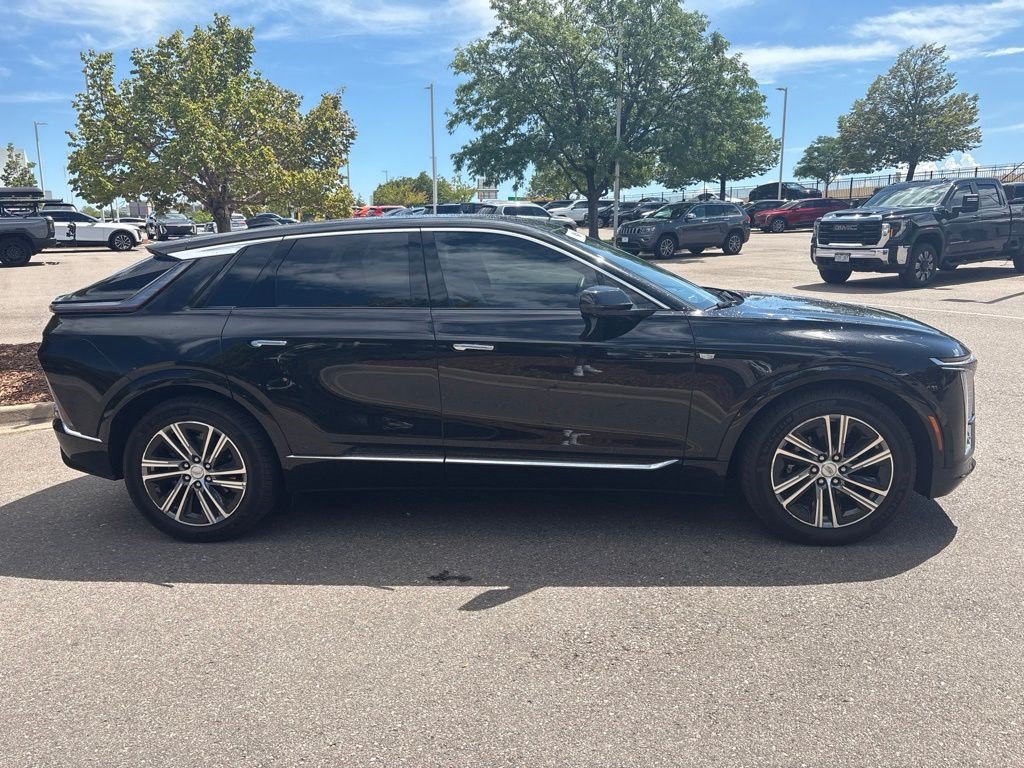 Certified 2024 Cadillac Lyriq Luxury AWD/4WD image 5