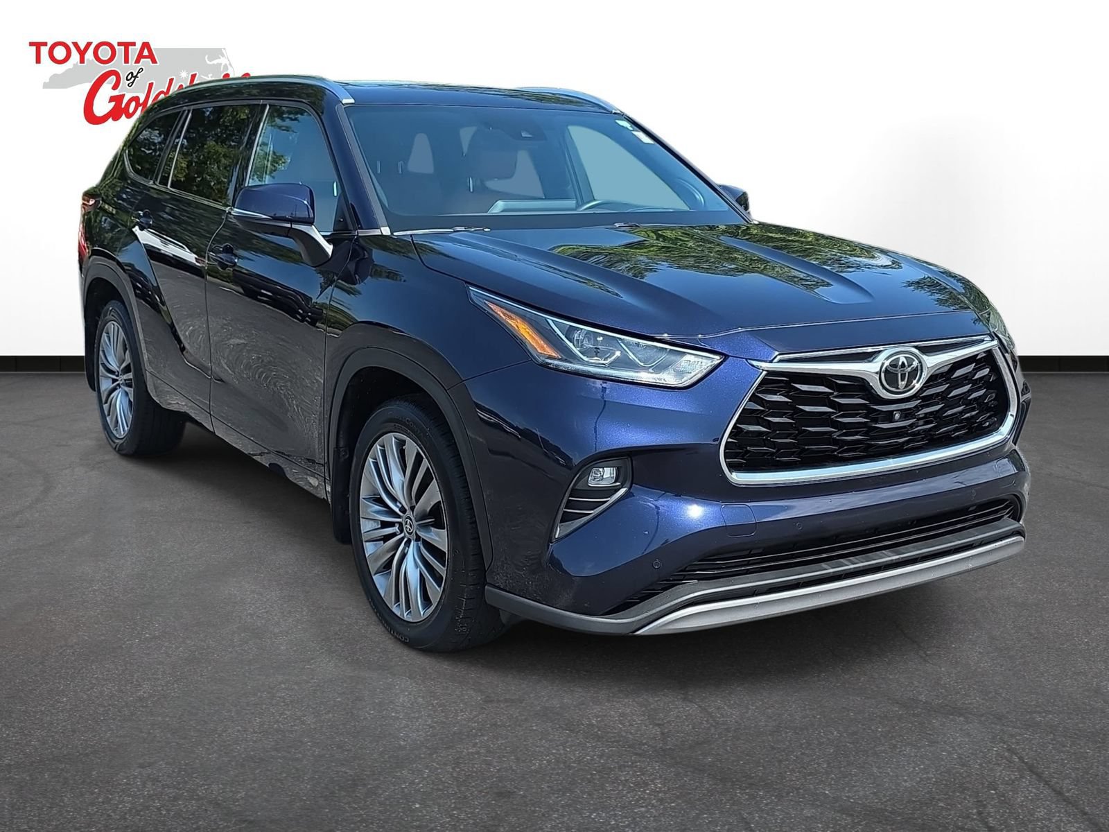 Used 2022 Toyota Highlander Platinum AWD/4WD image 3