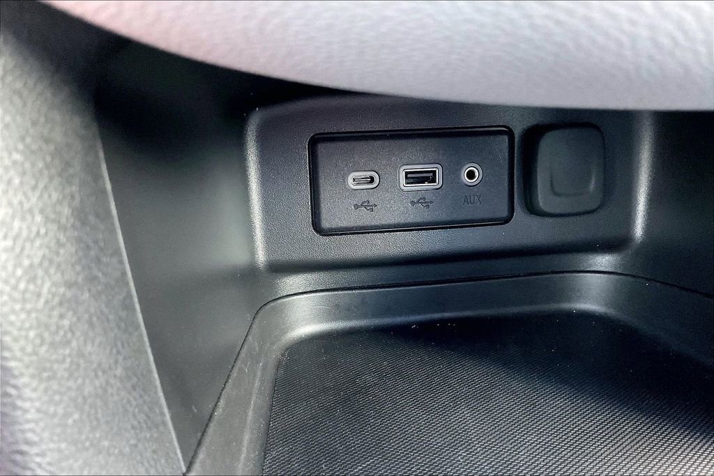 Used 2023 Chevrolet Equinox LS w/ Midnight Edition image 31