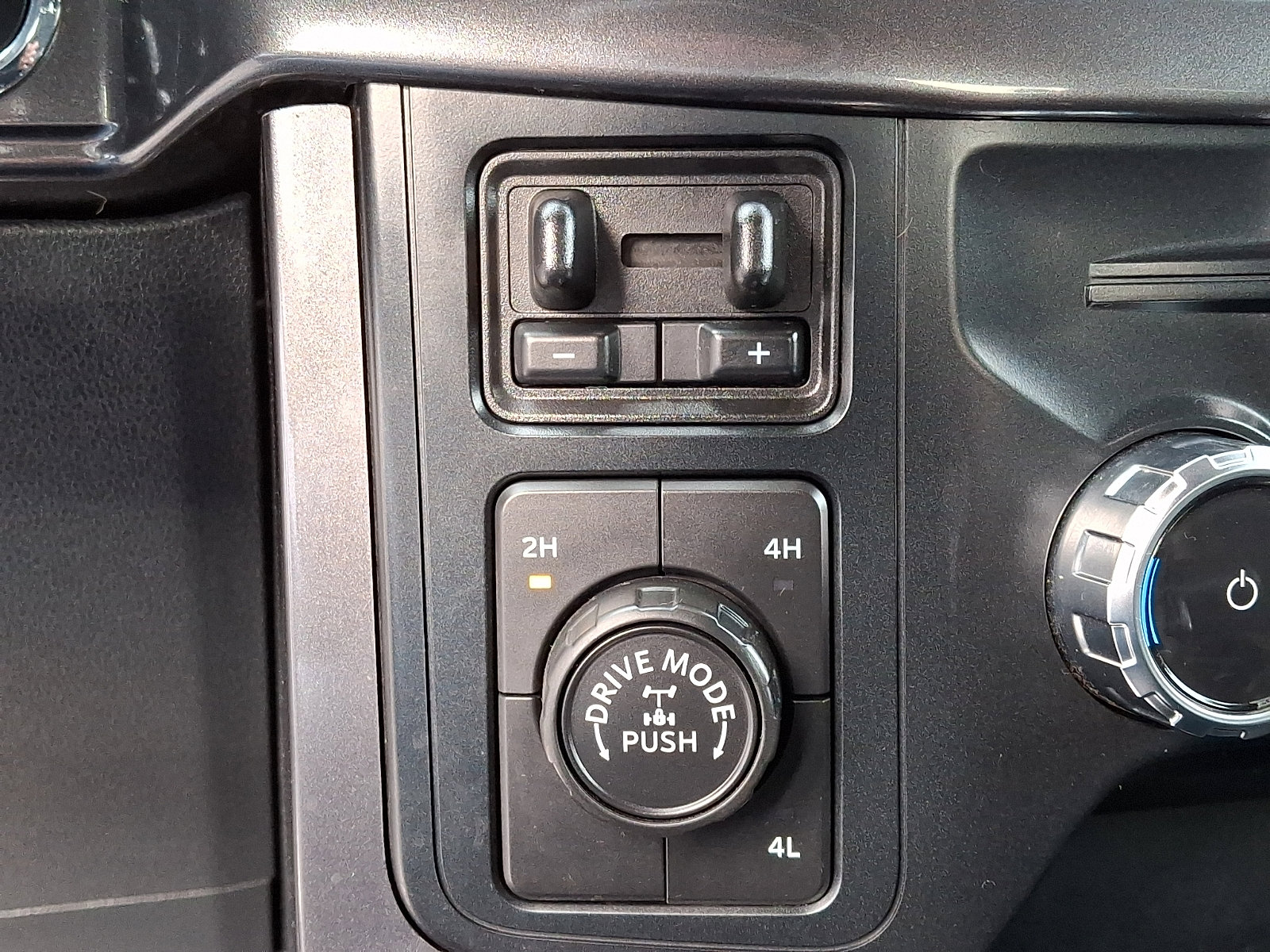 Certified 2023 Ford F150 XLT w/ Equipment Group 302A High image 21