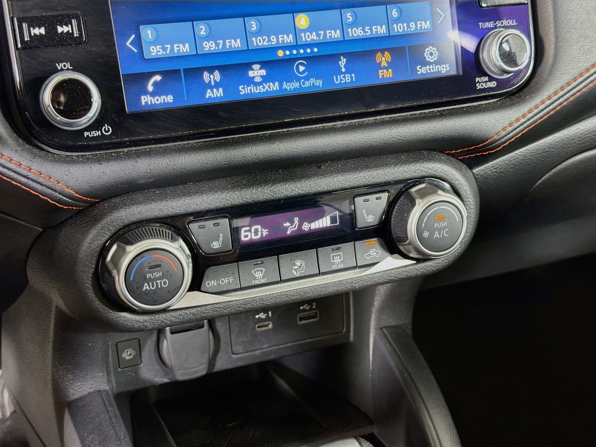 Used 2024 Nissan Versa SR FWD image 22