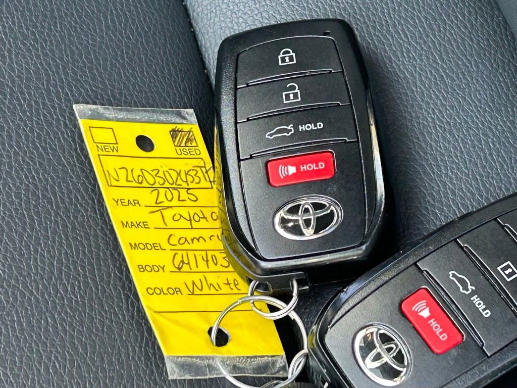 Used 2025 Toyota Camry SE w/ Convenience Package image 52