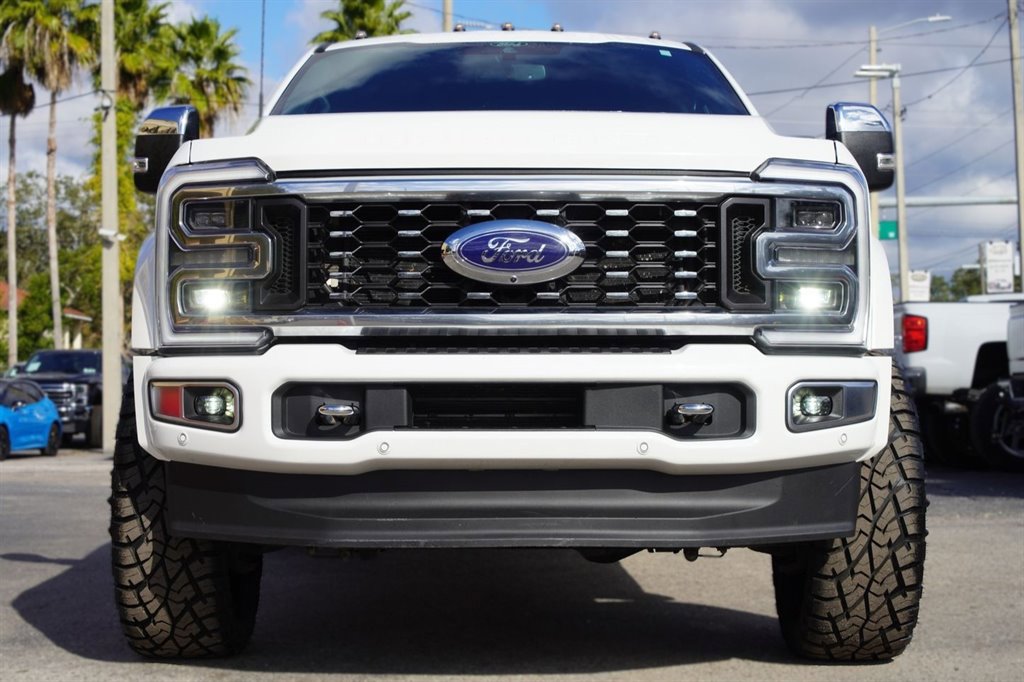Used 2024 Ford F450 Platinum w/ FX4 Off-Road Package image 9