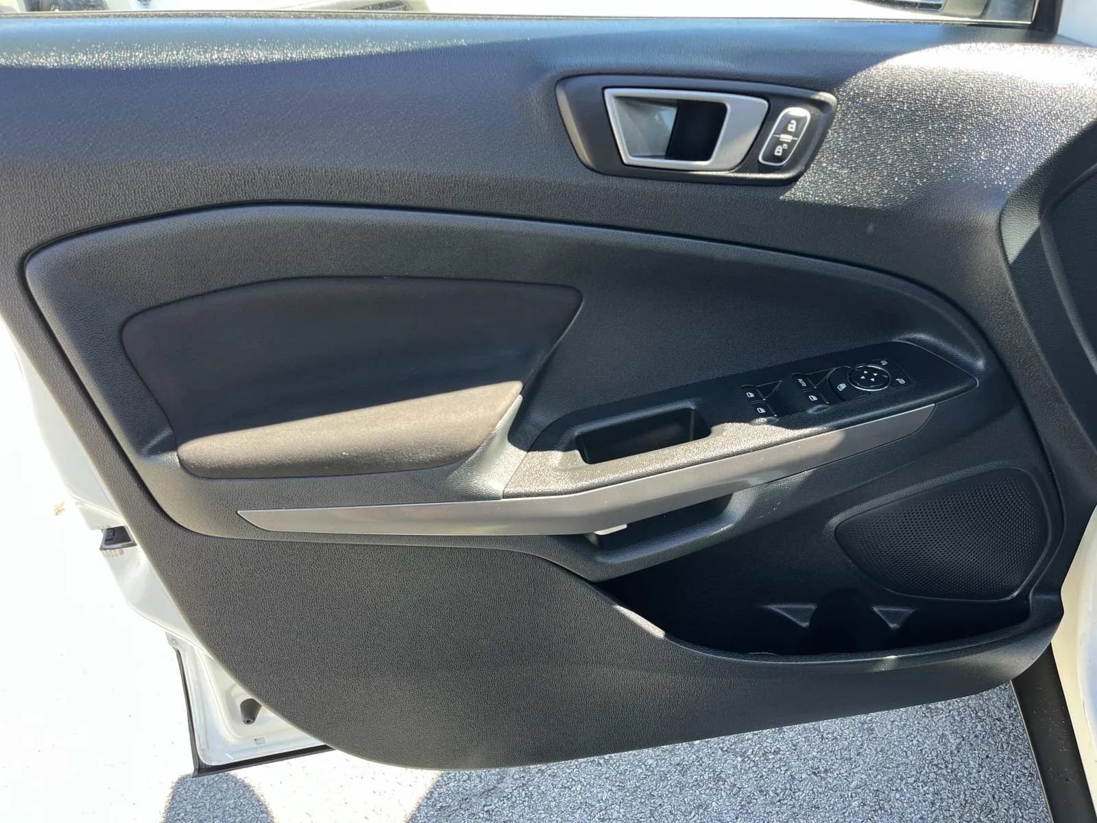 Used 2021 Ford EcoSport SE FWD image 25