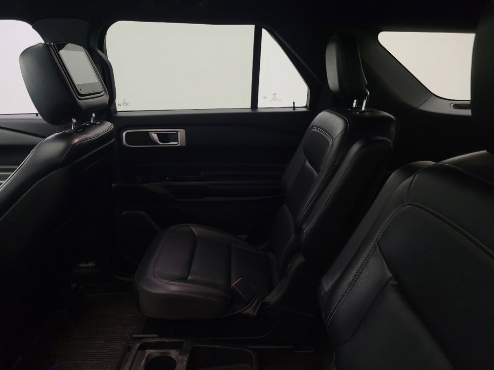 Used 2020 Ford Explorer XLT w/ Equipment Group 202A image 18