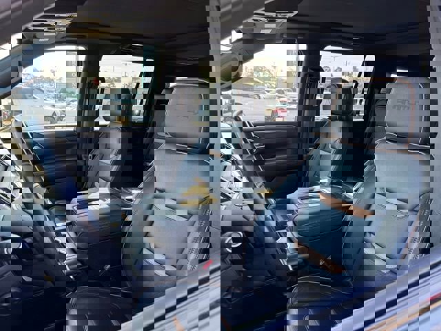 Used 2021 GMC Yukon XL AT4 w/ AT4 Premium Package image 8