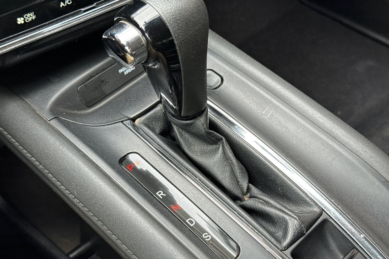 Used 2016 Honda HR-V EX image 19