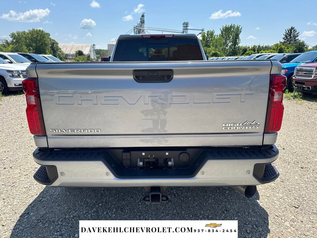 Used 2025 Chevrolet Silverado 3500 High Country w/ High Country Premium Package AWD/4WD image 4