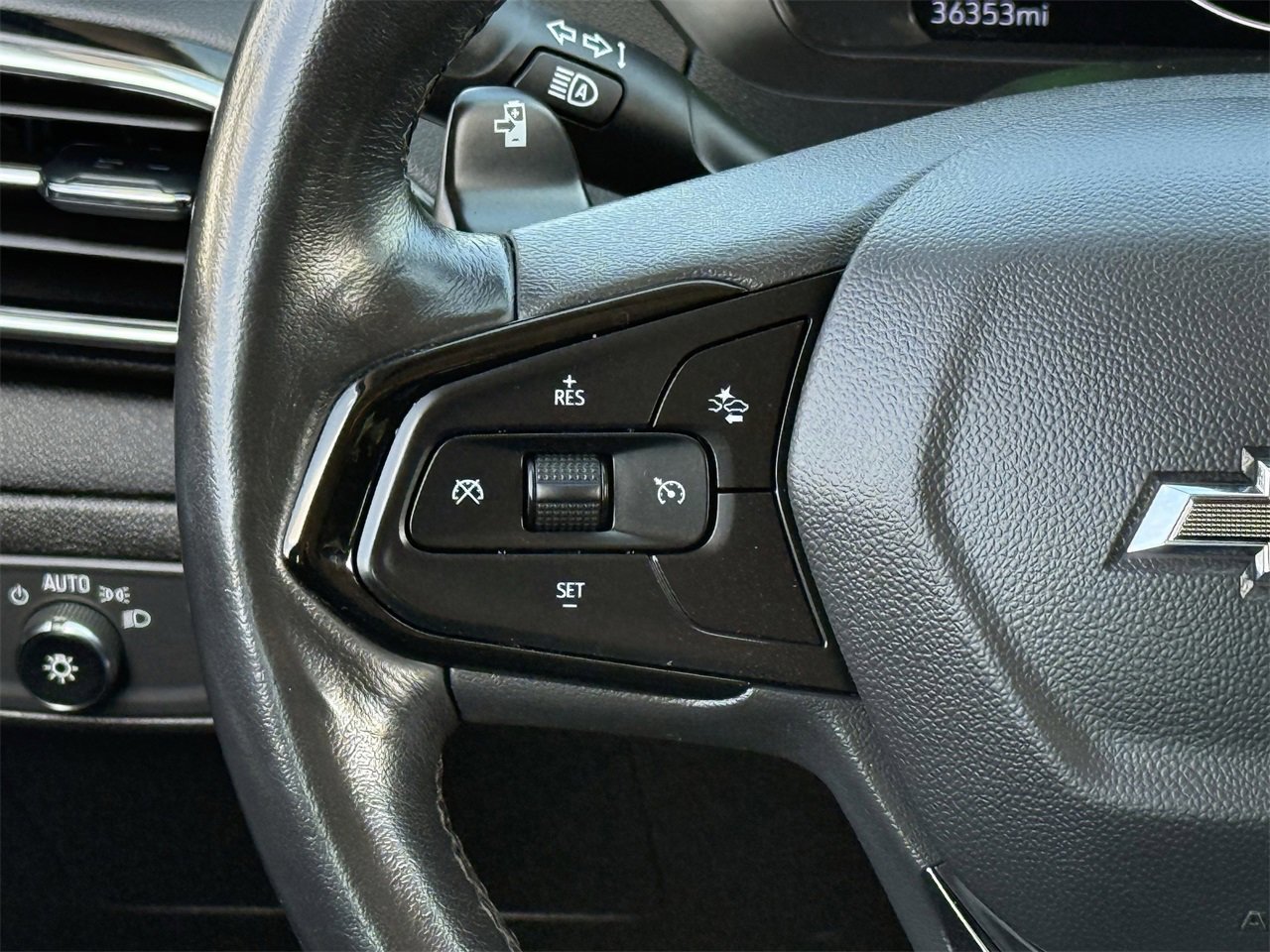 Certified 2023 Chevrolet Bolt EUV LT w/ Comfort Package image 13