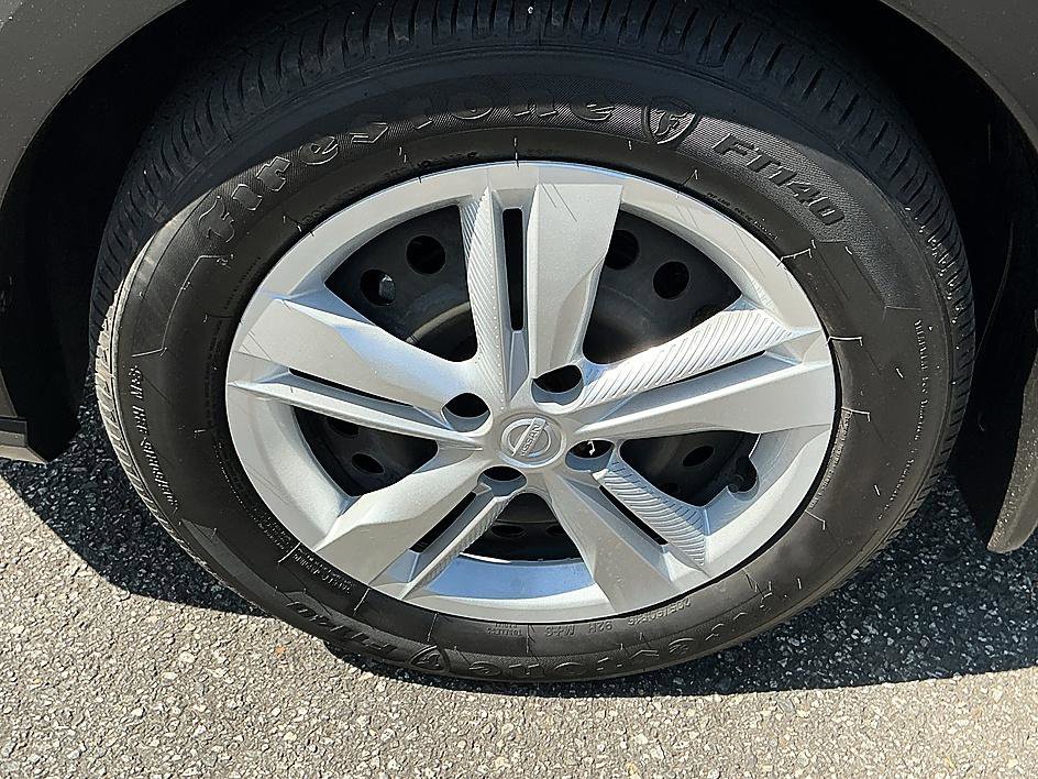 Certified 2024 Nissan Kicks S FWD image 10
