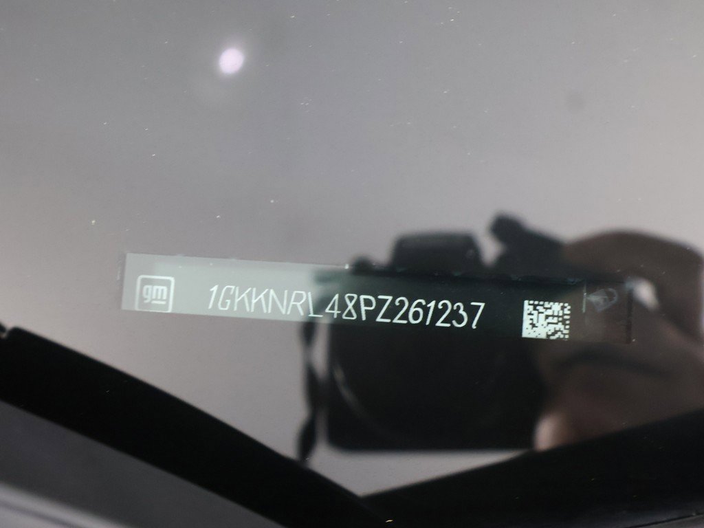 Used 2023 GMC Acadia SLE w/ Driver Convenience Package image 54