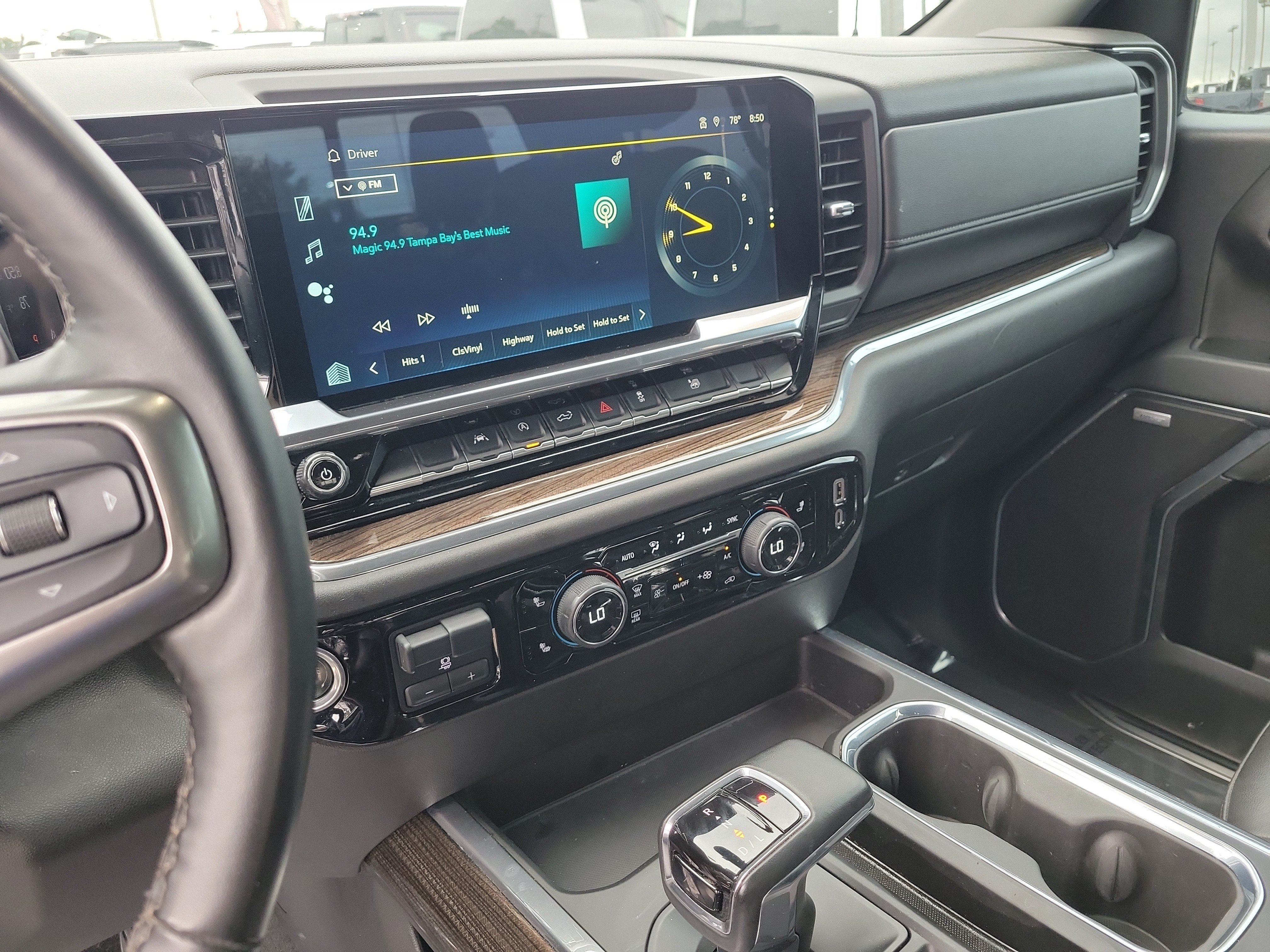 Used 2023 Chevrolet Silverado 1500 RST w/ Convenience Package II RWD image 26
