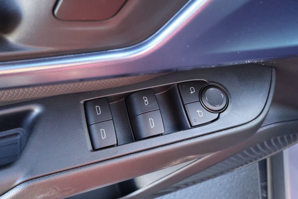 New 2026 Chevrolet Equinox EV LT image 18