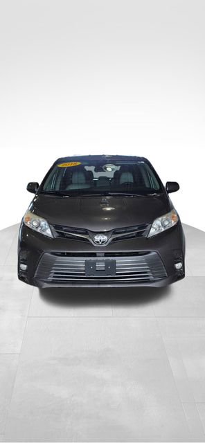 Used 2018 Toyota Sienna XLE Premium image 10