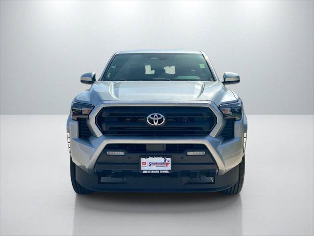 Certified 2025 Toyota Tacoma SR5 w/ SR5 Upgrade Package AWD/4WD image 2