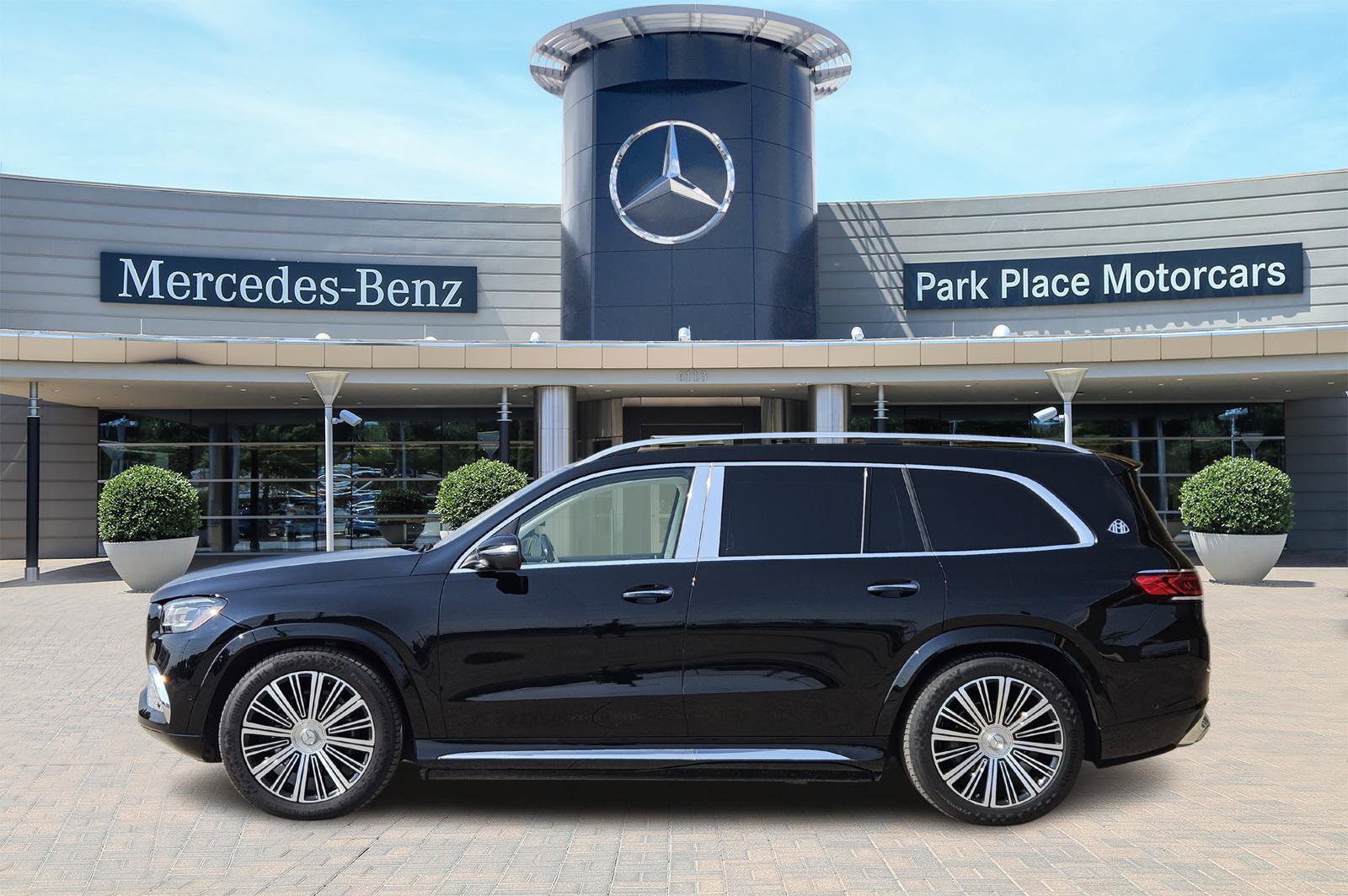 Certified 2022 Mercedes-Benz Maybach GLS 600 4MATIC image 3