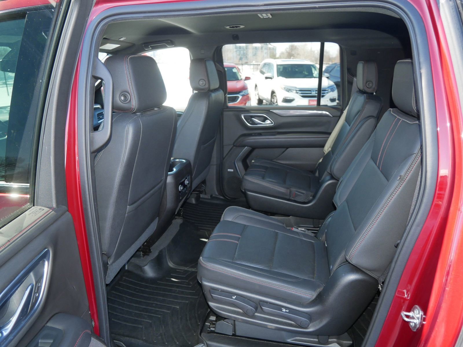 Used 2021 Chevrolet Suburban RST w/ Luxury Package AWD/4WD image 10