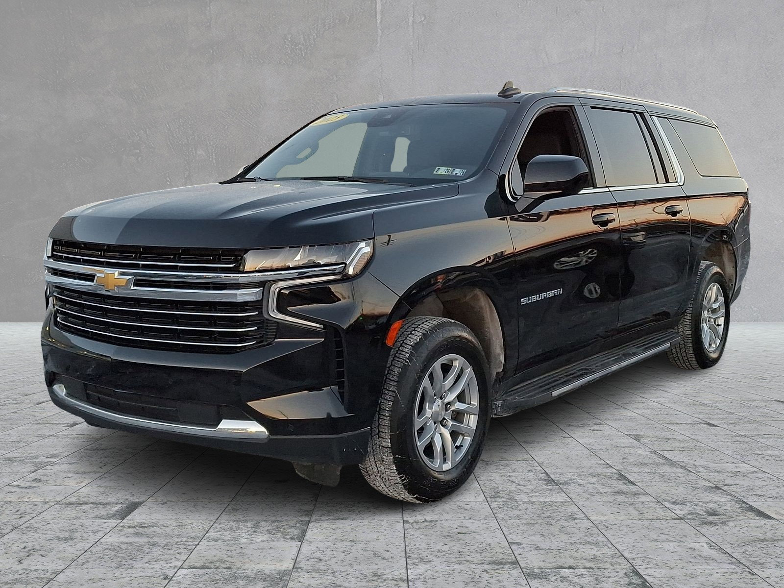 Used 2023 Chevrolet Suburban LT image 6
