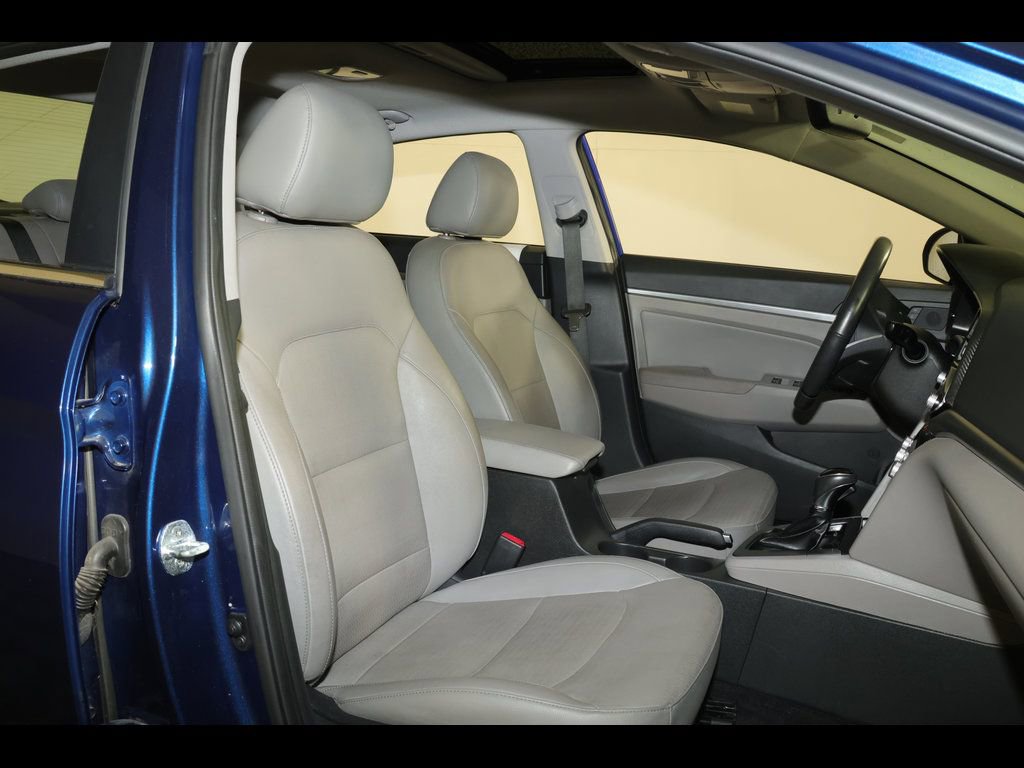 Used 2020 Hyundai Elantra Limited w/ Ultimate Package 03 FWD image 29