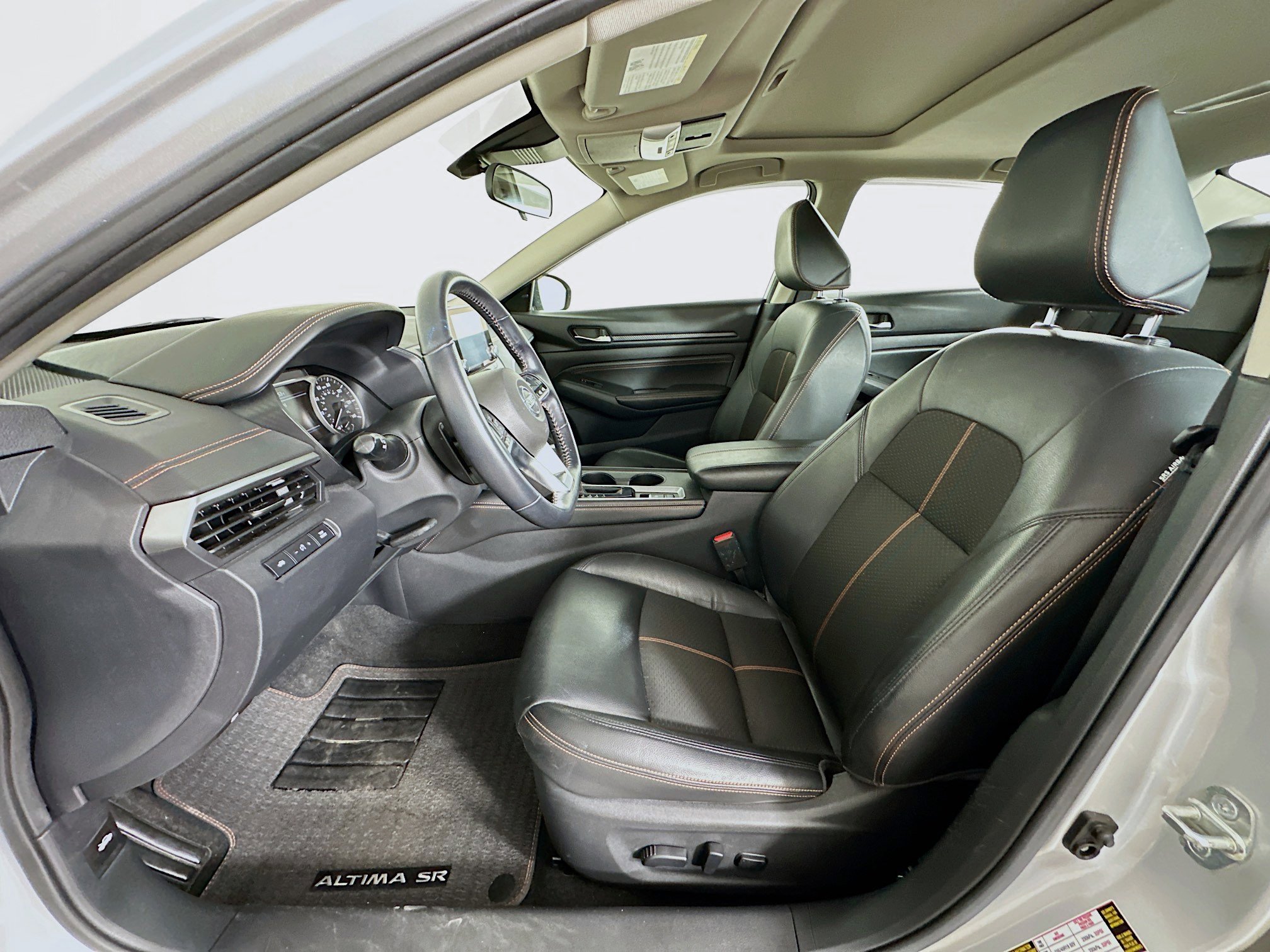 Used 2020 Nissan Altima 2.5 SR w/ Premium Package image 13