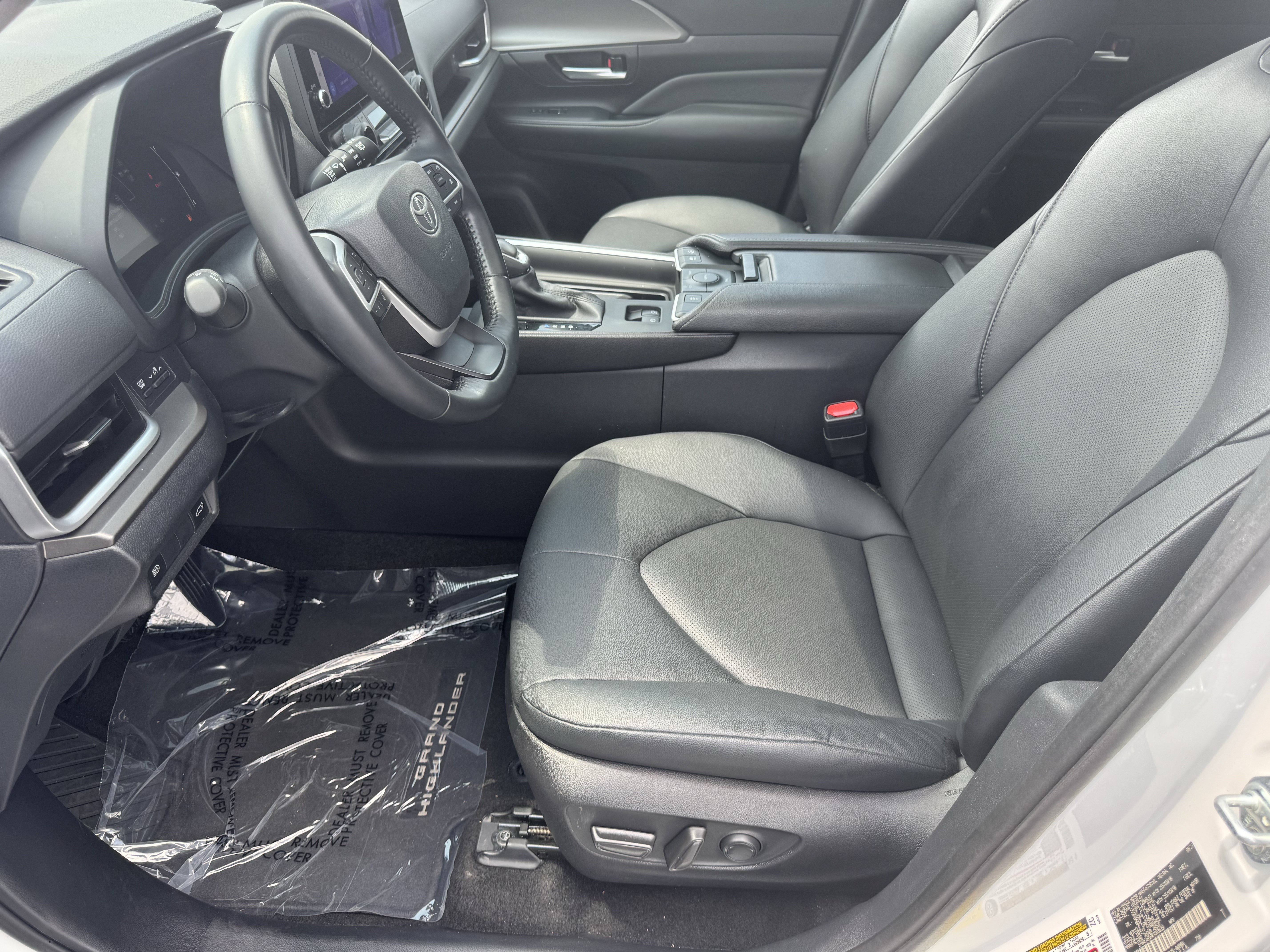 Used 2024 Toyota Grand Highlander AWD Hybrid image 10
