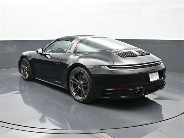 Used 2022 Porsche 911 50th Anniversary Edition image 3