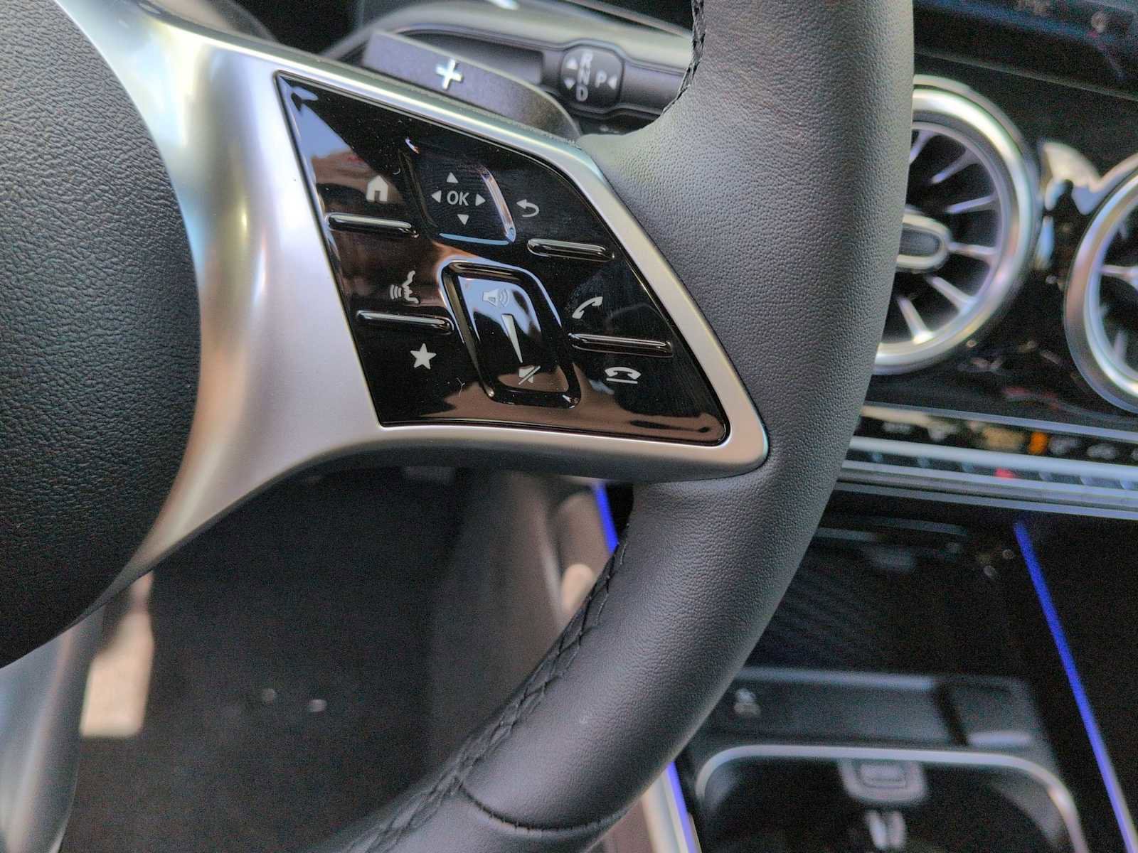 Used 2026 Mercedes-Benz GLB 250 4MATIC image 27