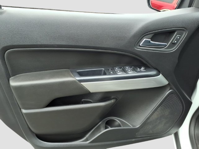 Used 2021 Chevrolet Colorado LT AWD/4WD image 11