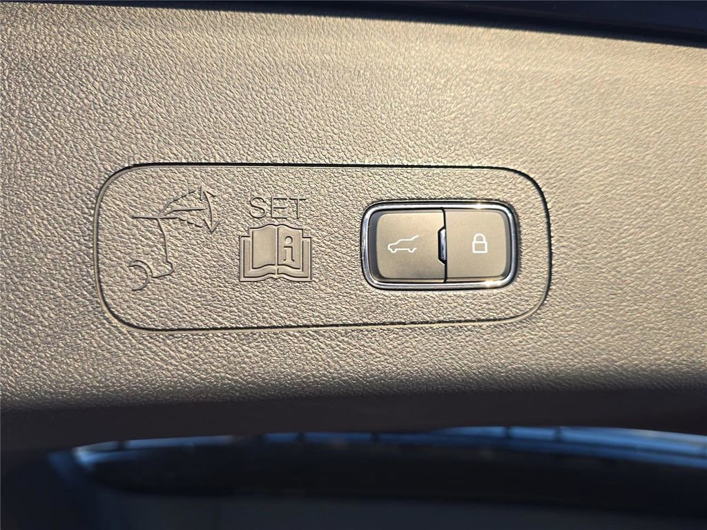 New 2025 Lincoln Aviator Black Label image 32