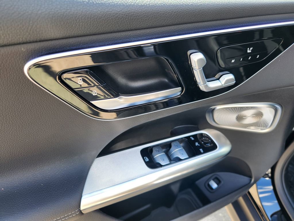 Used 2020 Mercedes-Benz GLC 300 4MATIC image 19