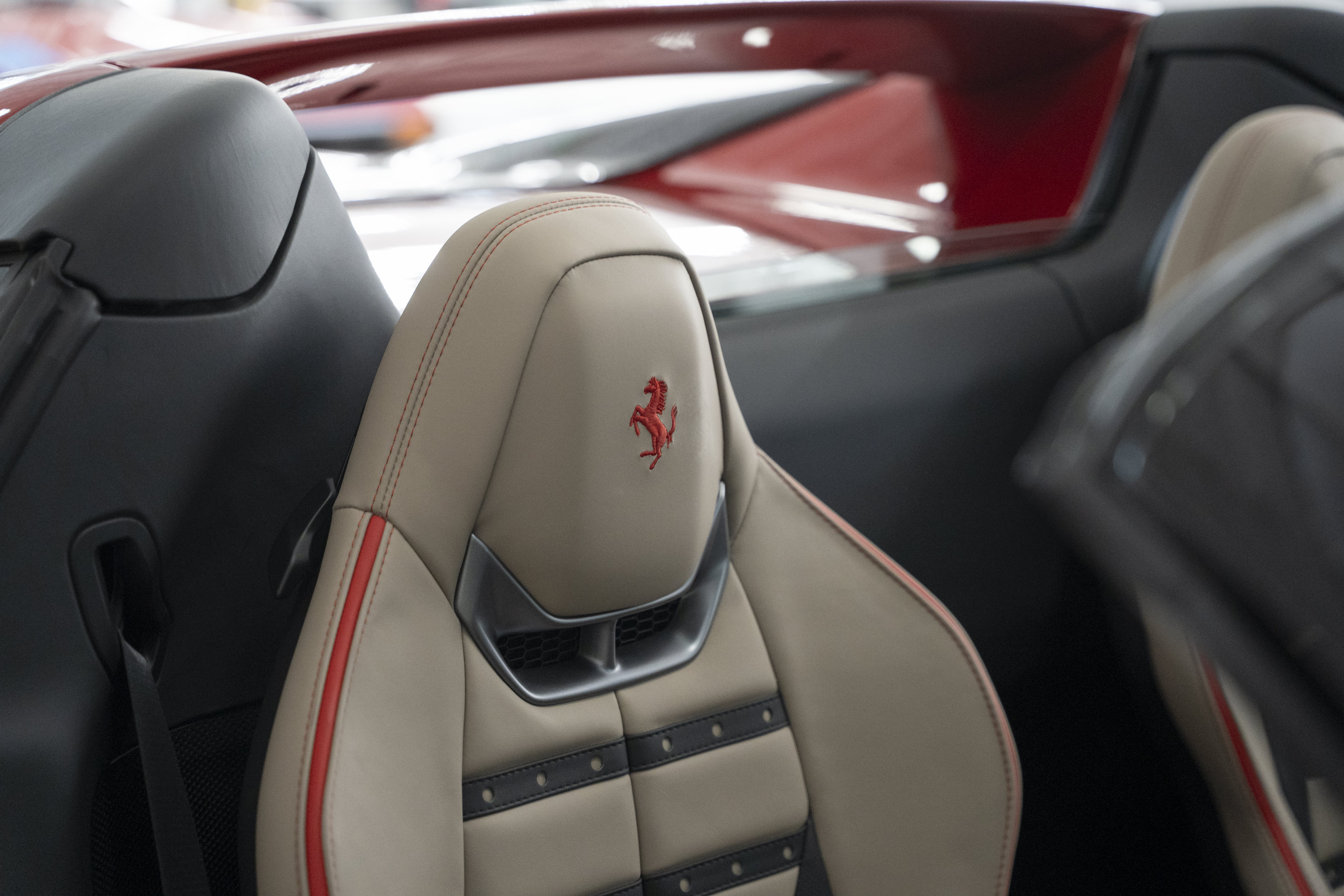 Used 2025 Ferrari 296 GTS RWD image 30
