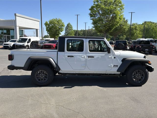 New 2026 Jeep Gladiator Sport AWD/4WD image 13