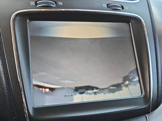 Used 2019 Dodge Journey Crossroad w/ Driver Convenience Group FWD image 19