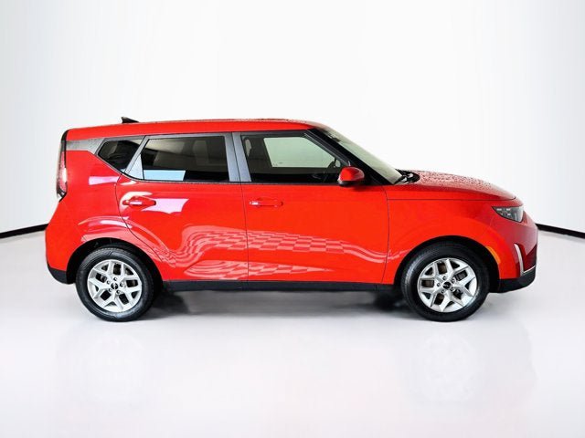 Certified 2024 Kia Soul S FWD image 4