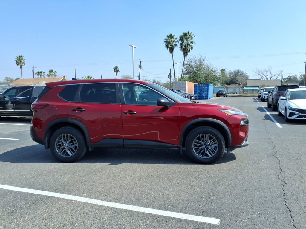Used 2023 Nissan Rogue S image 6
