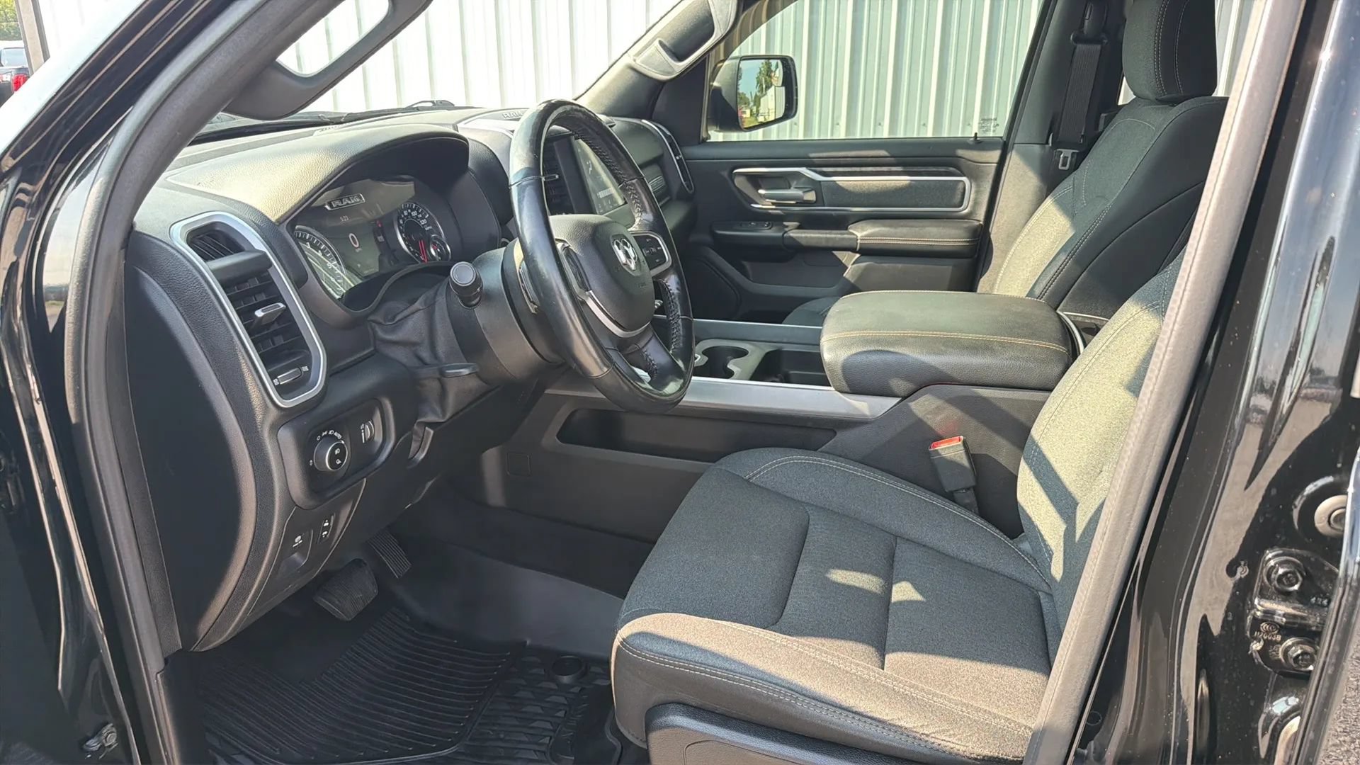Used 2020 RAM 1500 Big Horn AWD/4WD image 19