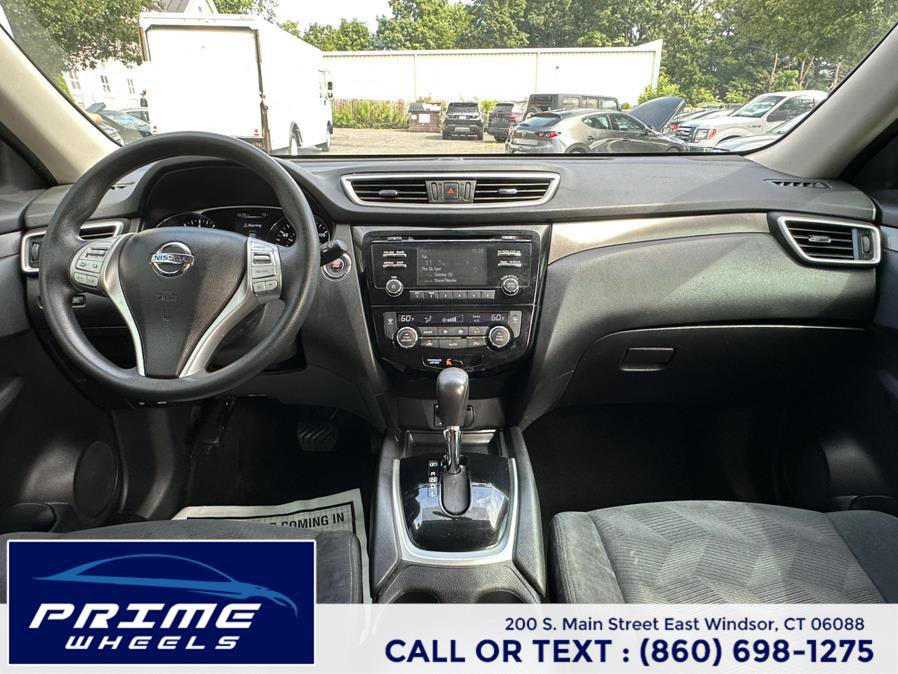 Used 2014 Nissan Rogue SV image 18