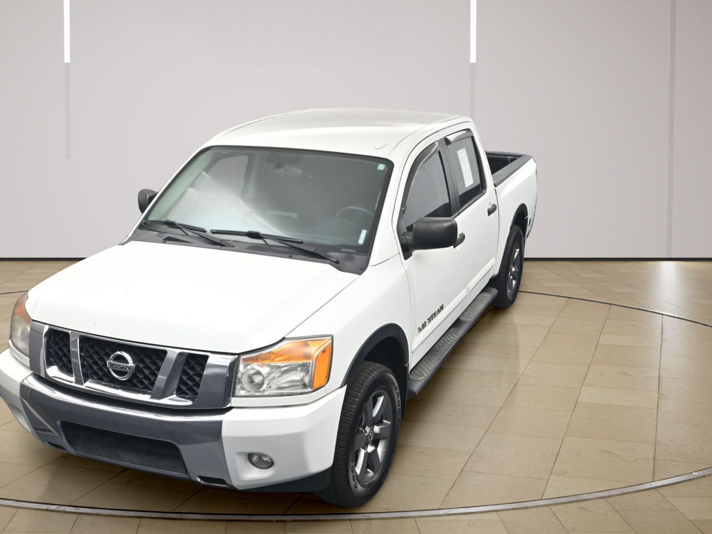 Used 2015 Nissan Titan SV w/ SV Value Truck Package RWD image 29