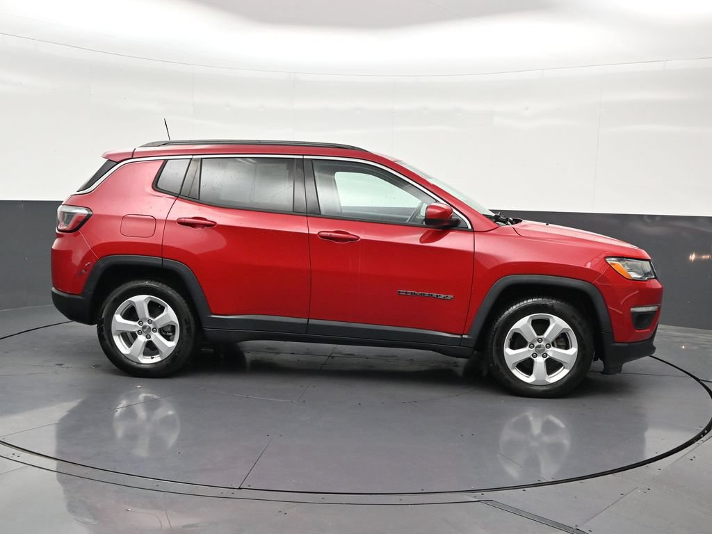 Used 2018 Jeep Compass Latitude FWD image 7