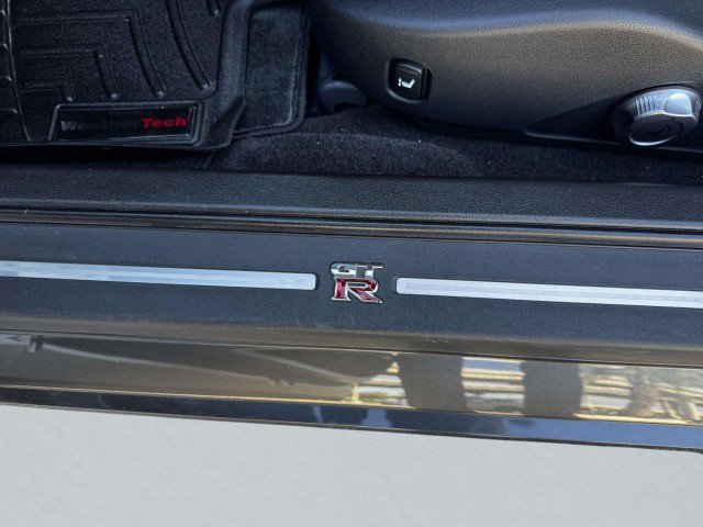Used 2009 Nissan GT-R Premium image 20