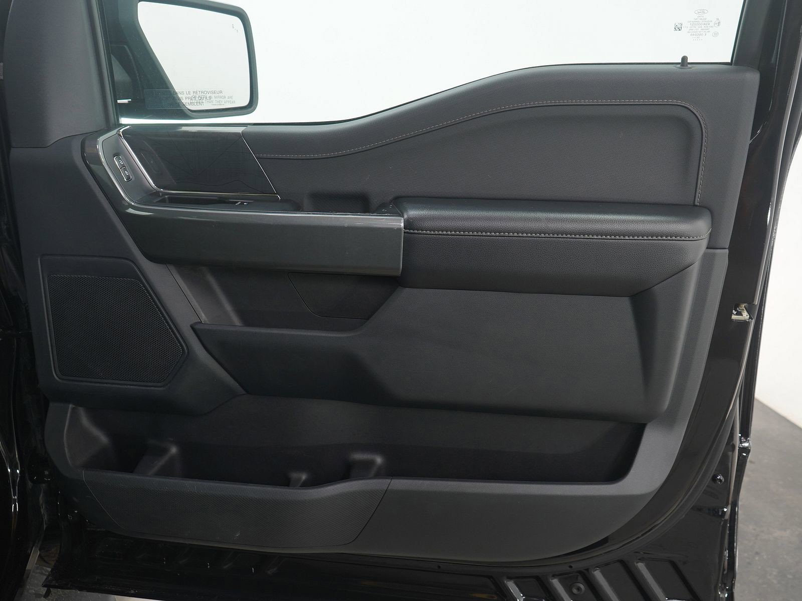 Used 2022 Ford F150 XLT w/ Equipment Group 302A High image 13