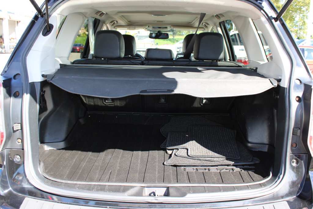 Used 2016 Subaru Forester 2.5i Touring AWD/4WD image 43