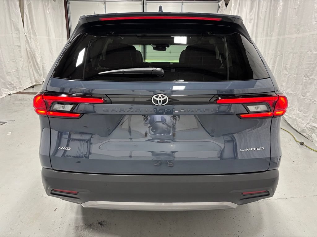 Used 2026 Toyota Grand Highlander AWD image 6