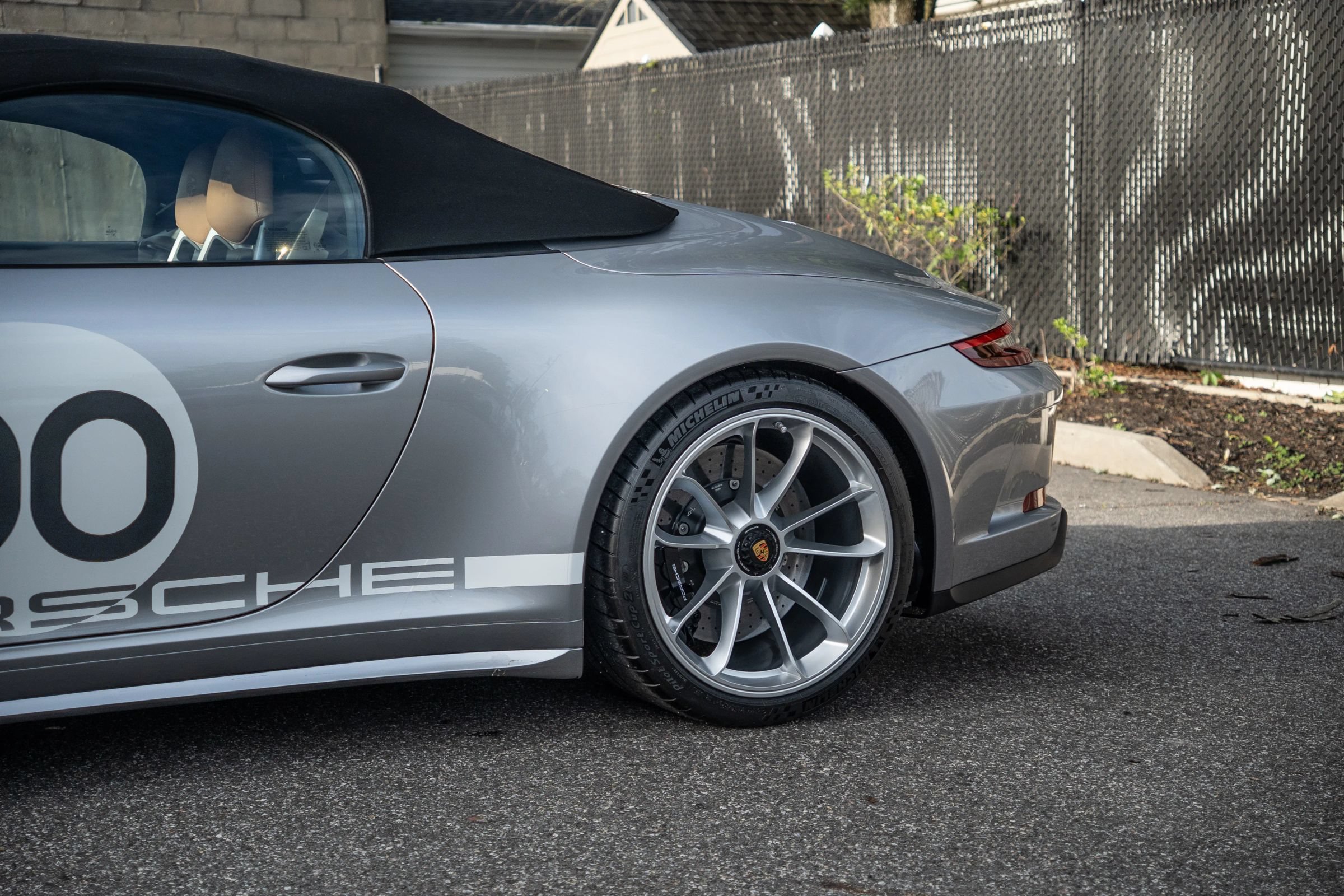 Used 2019 Porsche 911 Speedster RWD image 38