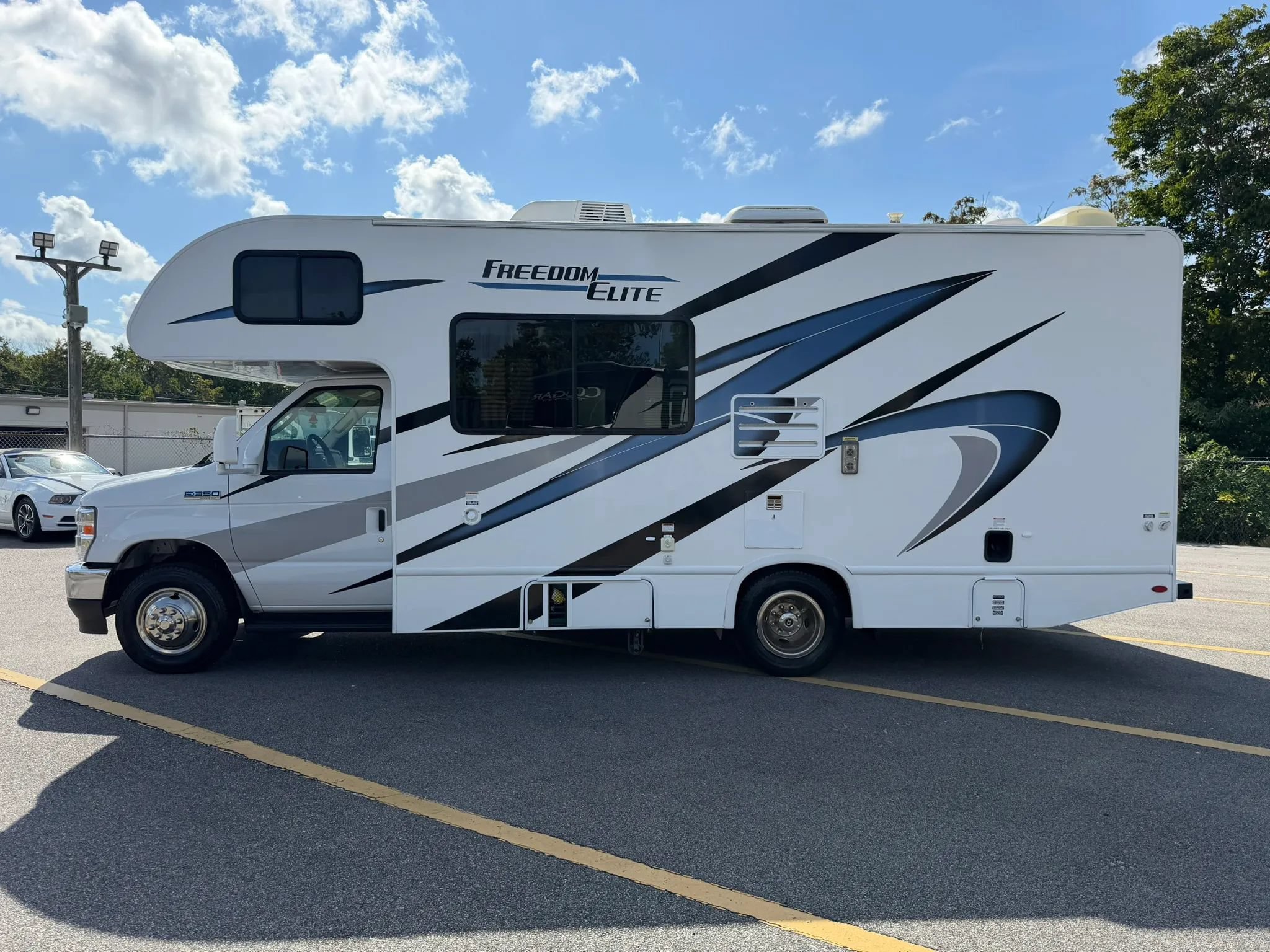 Used 2022 Ford E-350 and Econoline 350 Super Duty w/ Motorhome Prep Package RWD image 7