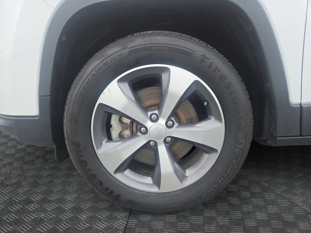 Used 2020 Jeep Cherokee Limited AWD/4WD image 32