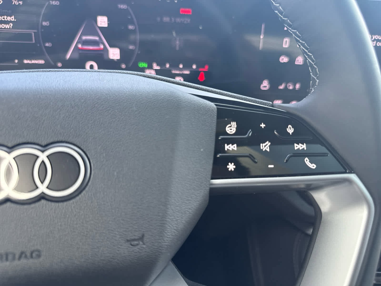 New 2025 Audi Q5 Prestige image 21