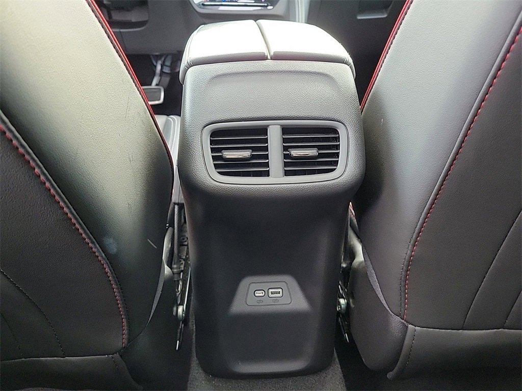 Used 2022 Buick Envision Essence w/ Sport Touring Package image 10