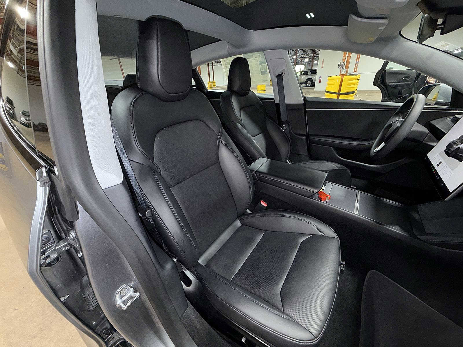 Used 2025 Tesla Model 3 Long Range AWD/4WD image 16
