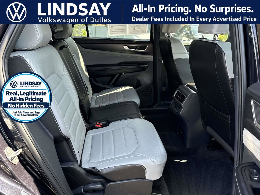 Used 2024 Volkswagen Atlas Cross Sport SEL R-Line AWD/4WD image 13